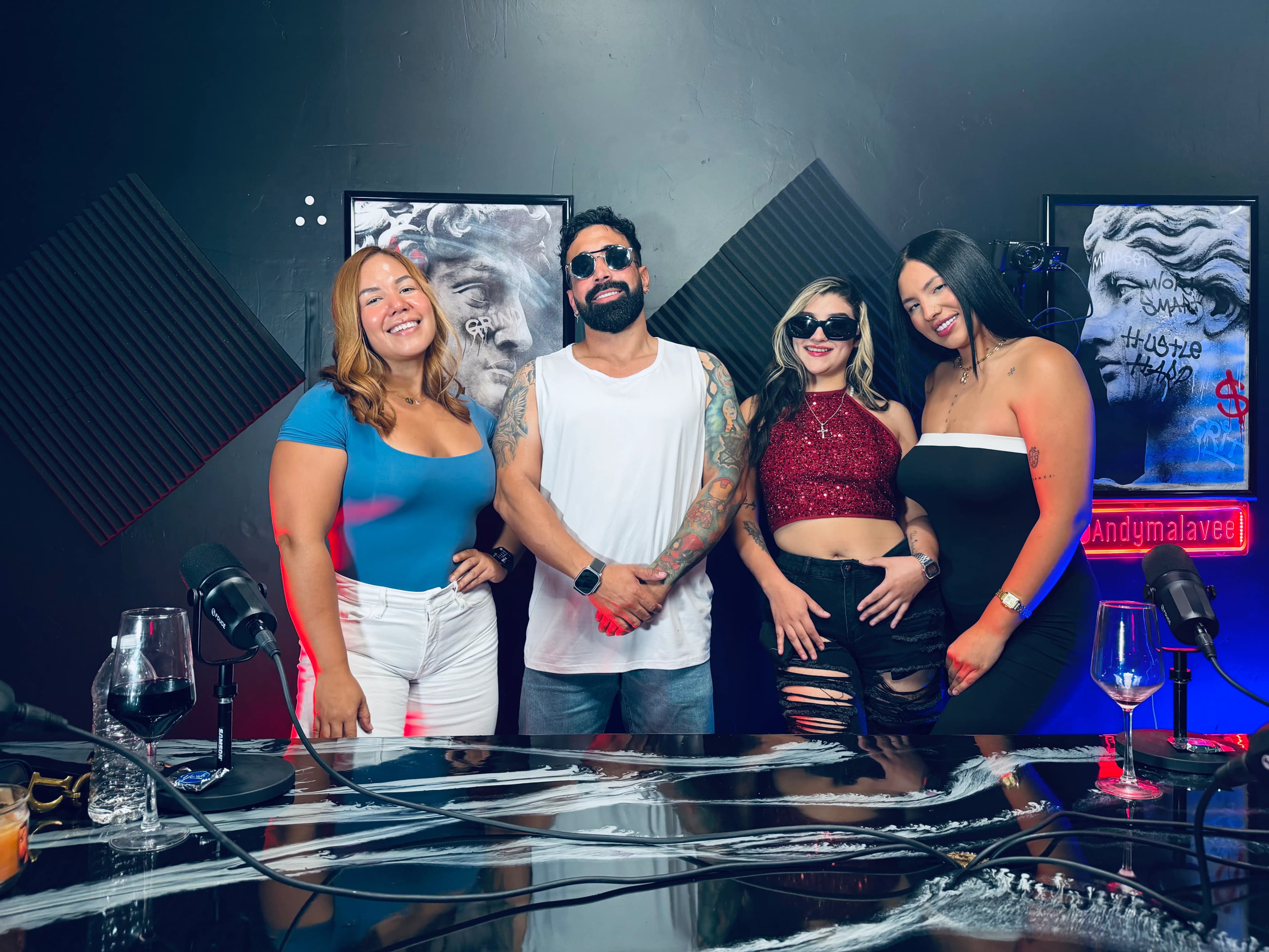 Entrevista frente a cámaras
